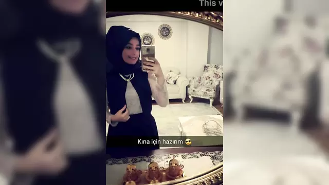 A teen Turkish girl shows off her oral skills